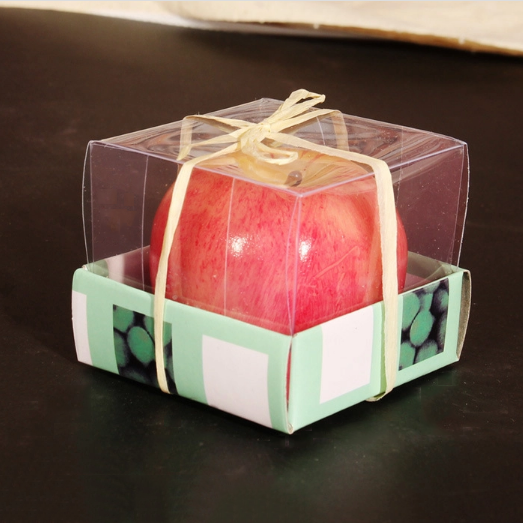 Wholesale England Christmas apple scented candles with custom private label